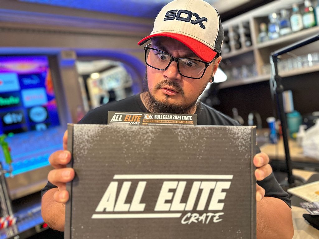 PWTees's tweet photo. Our All Elite Crate Full Gear 2023 Unboxing video is up on our YouTube page! Check out what’s included plus a special look at the new Micro Brawler product!
Watch here: https://t.co/Q1PsFJHj3I
#allelitecrate #aewcrate #pwtees #unboxingvideo #microbrawlers #aew #prowrestlingtees https://t.co/GLC5wHzjEe