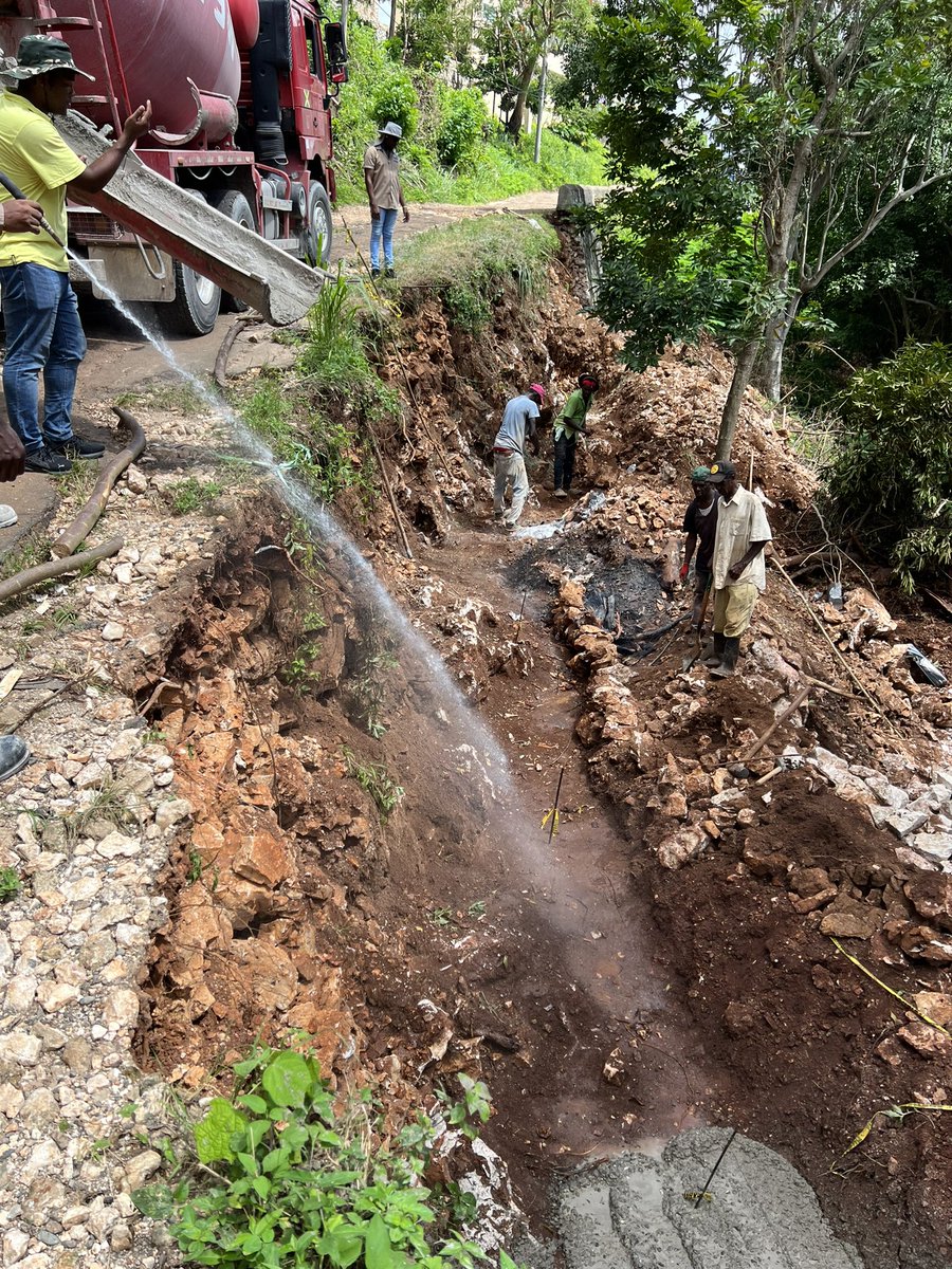 SirJegz's tweet image. Out here building a wall #construction #constructionengineering  #engineering  #engineer