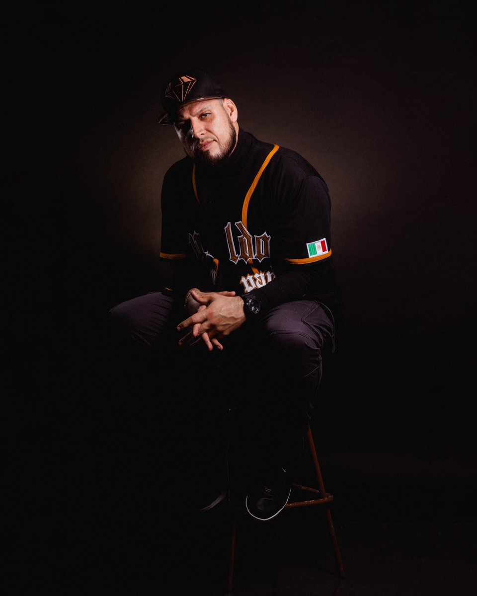 Commisario330's tweet photo. Viernes 20 de octubre "Here Comes the Sheriff” Commisario presenta. 

Un EP realizado con mucha hambre de volver. 

Fotos realizadas por el master @JuanjoSilva52 

Búscanos en las plataformas como #commisario 

#herecomesthesheriff #music #rap 

It’s good to be back! https://t.co/GWCnuVJW4y