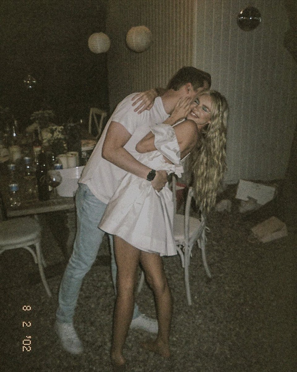 ‎ 𝑨𝑢𝑡𝑢𝑚𝑛 ⋆˙⊹🕊️ tweet media