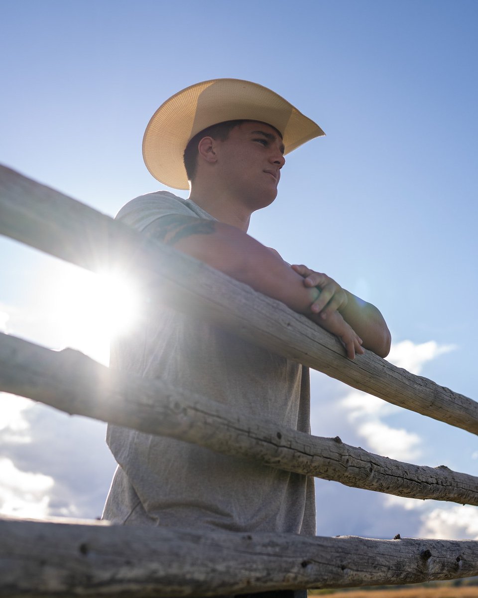 Wyoming Cowboy Wrestling tweet media