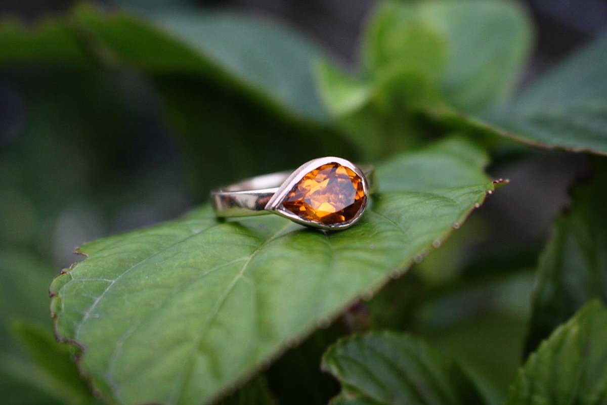 ruthamorrison's tweet photo. Gold Petal Ring with a Golden Citrine Stone
#gold #goldrings #citrine #handmadegold https://t.co/U1BpjanGfU