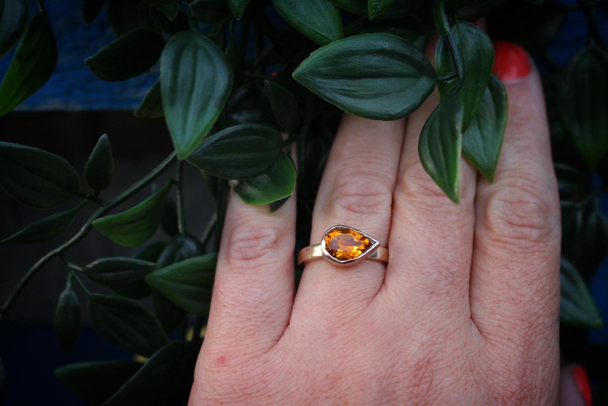 ruthamorrison's tweet photo. Gold Petal Ring with a Golden Citrine Stone
#gold #goldrings #citrine #handmadegold https://t.co/U1BpjanGfU