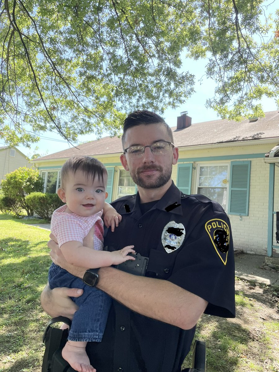 Just a couple photos of my cutie patootie🩶