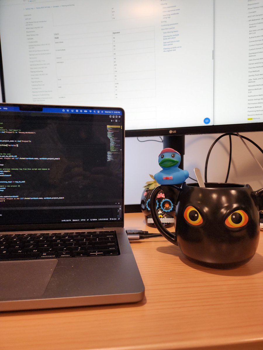 developerduck_'s tweet image. How to train your dragon to be a Developer. #rubberduck #rubberduckprogramming #developers