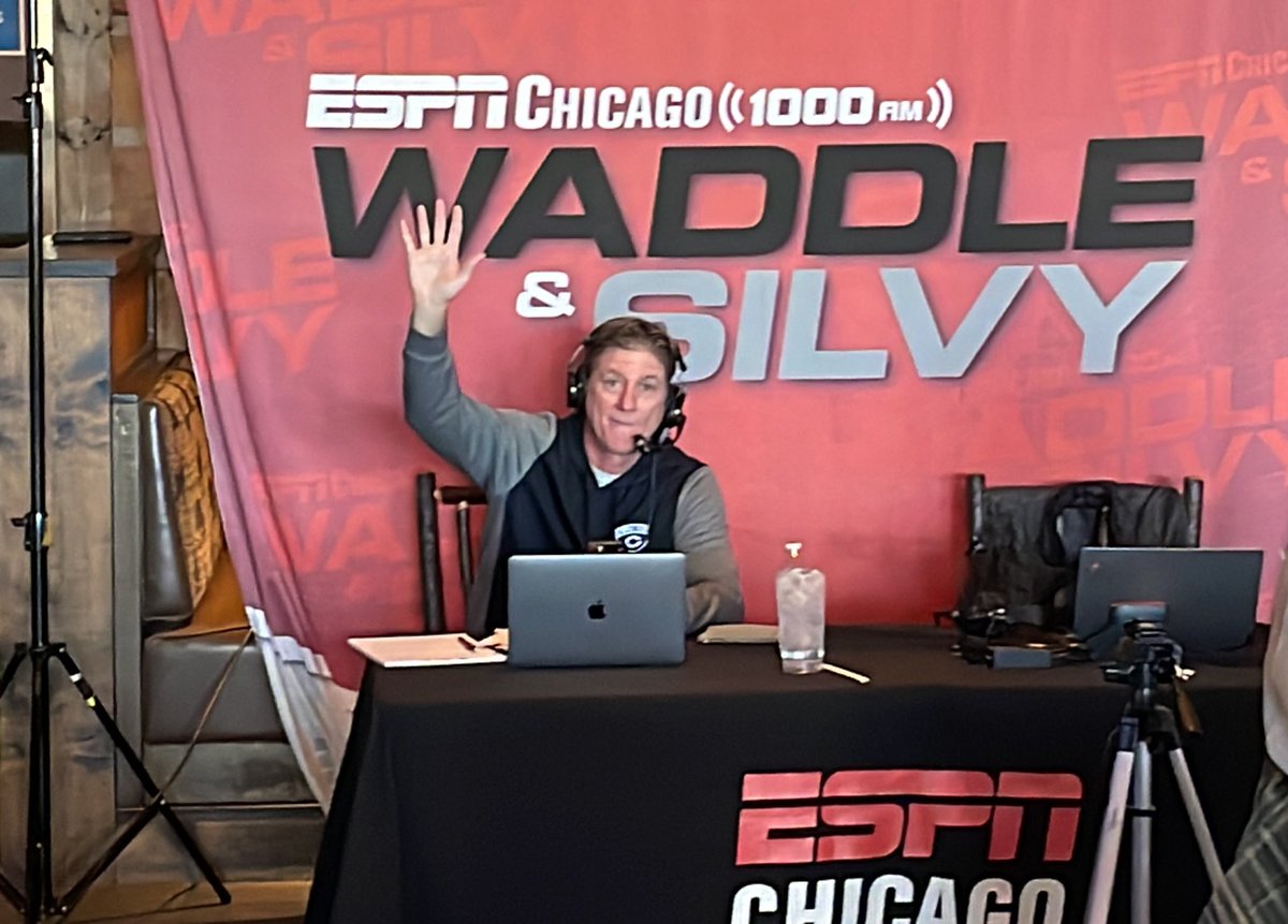 alanmmarsh's tweet photo. At Twin Peaks with my favorite sports casters!!!  @TWaddle87 @WaddleandSilvy https://t.co/YKFE99zW66