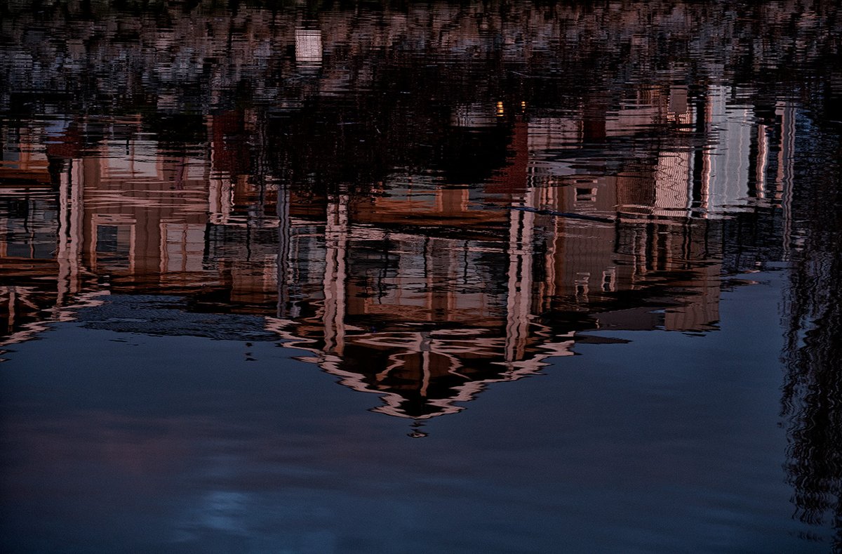 Sam_Alexandra23's tweet image. Hi Gang!  Today is #WaterReflections Wednesday!    Please share one of your best captures of a reflection on the water and I&apos;ll retweet faves and best efforts. #Photography #Reflections #Water