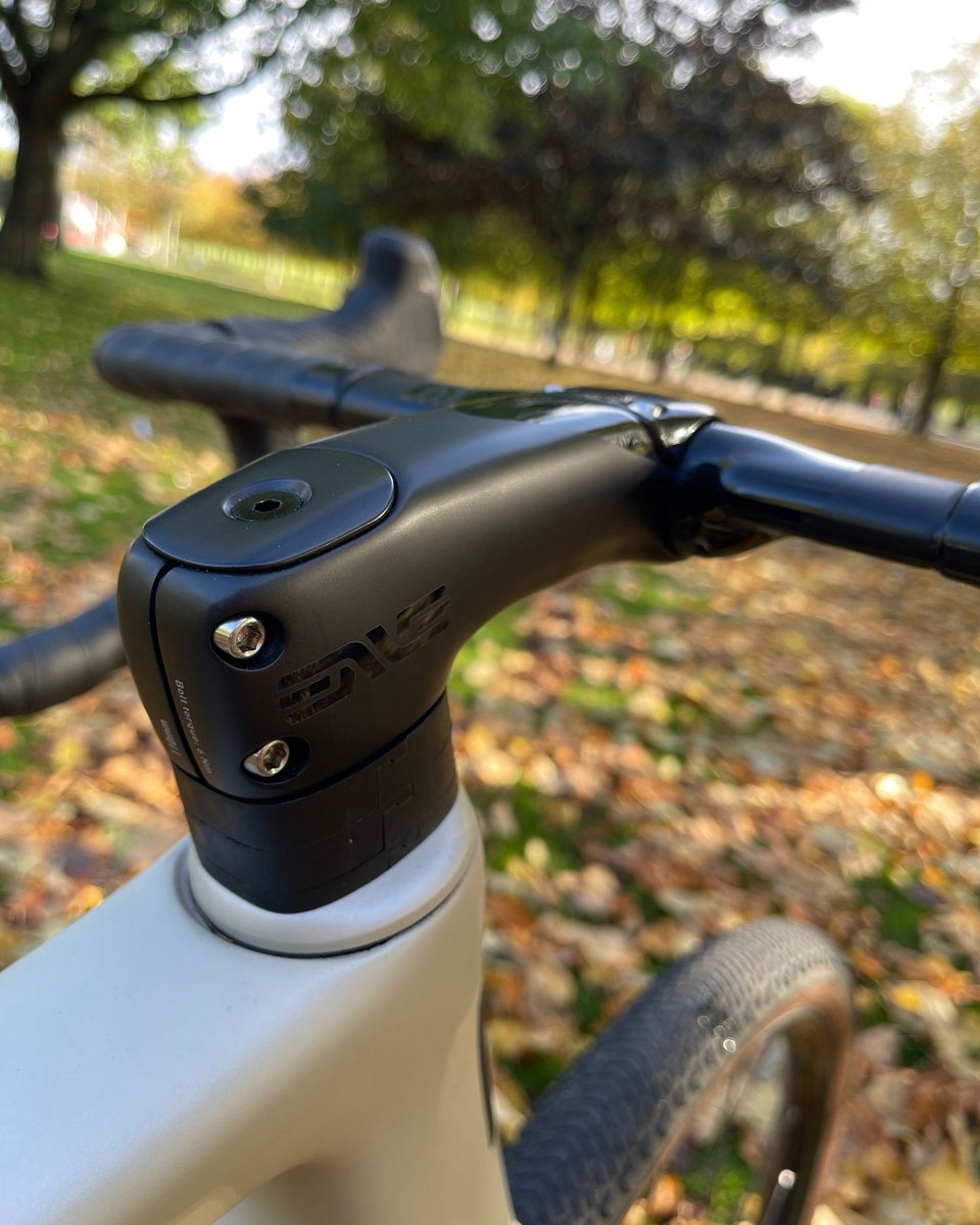 New demo bike in the shop 🤤🔥 We’ve been given an ENVE MOG to test out for the next few weeks. Young Louis is first up to give out the beans. We’ll update you with how he gets on.