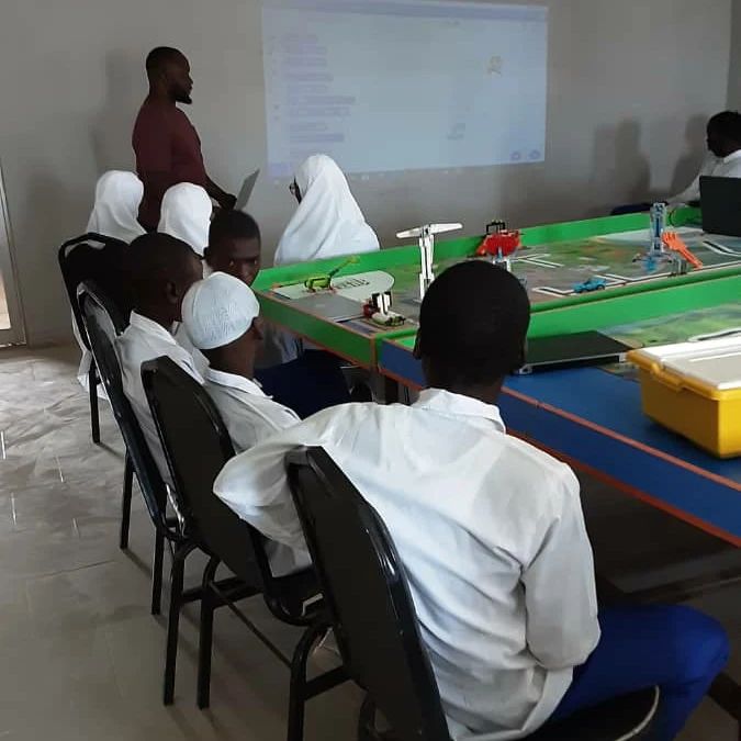 coderina's tweet image. Skill up your child, they'll thank you later
We hosted Al-Iman secondary school at Bauchi National Library, today as part of #AfriCANCodeWeek session
#coderinaib
@sap4good @dowNewsroom @NigEducation @FIRSTLEGOLeague @Ford @firstweets @LEGOFoundation
#steameducation