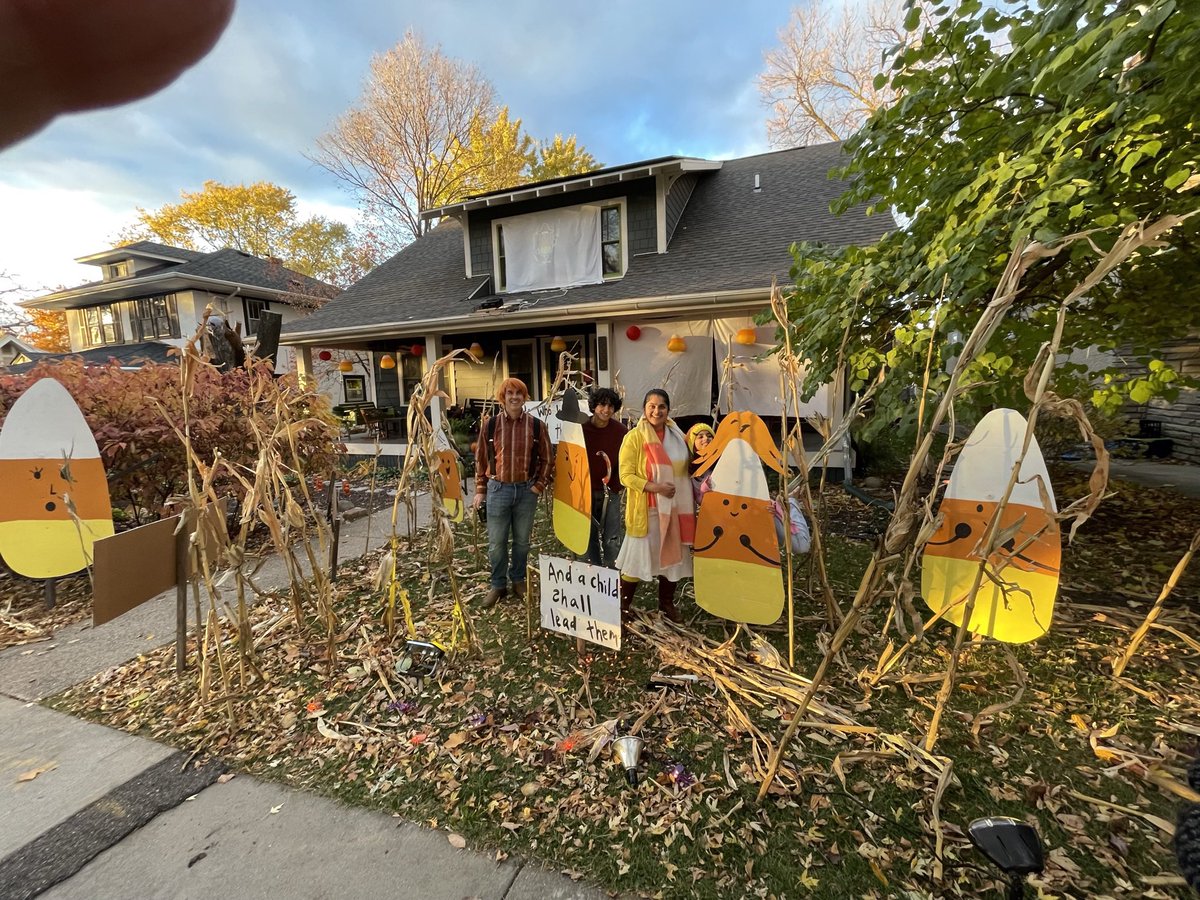 WindyKid41's tweet photo. @sarahkendzior Or my favorite halloween set.  Children of the Candycorn https://t.co/ILTPISdgxy