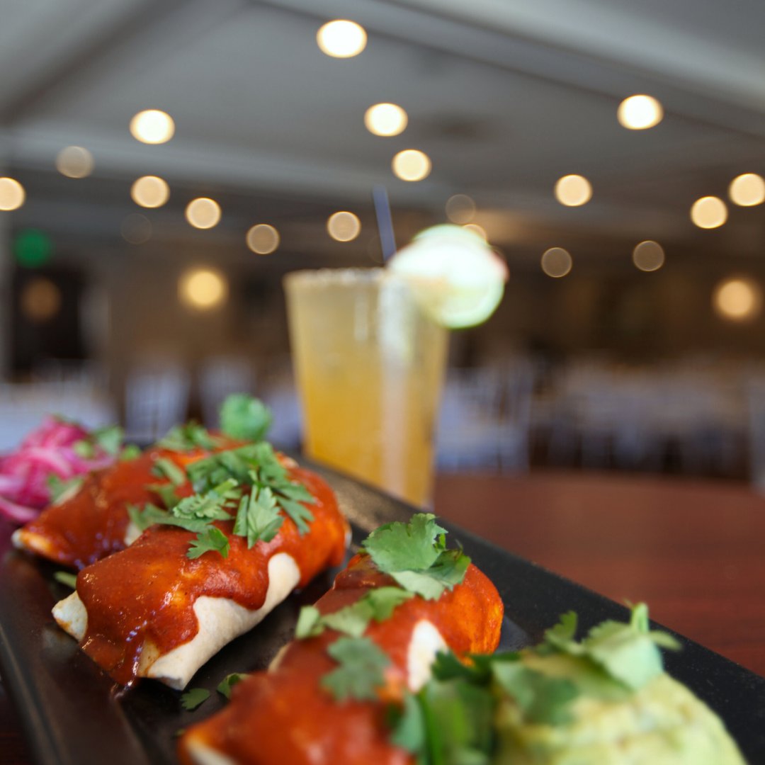 Chelo's Bar & Grille tweet media