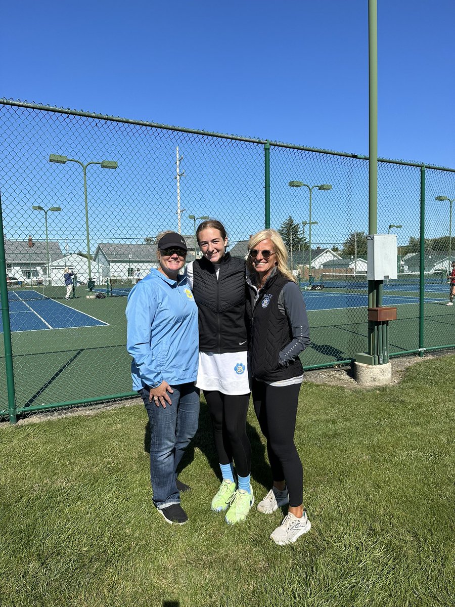 Anne Oliver is going to the Div 2 State Tennis Tourn by winning 6-2, 6-3 over Lexington!  Congratulations