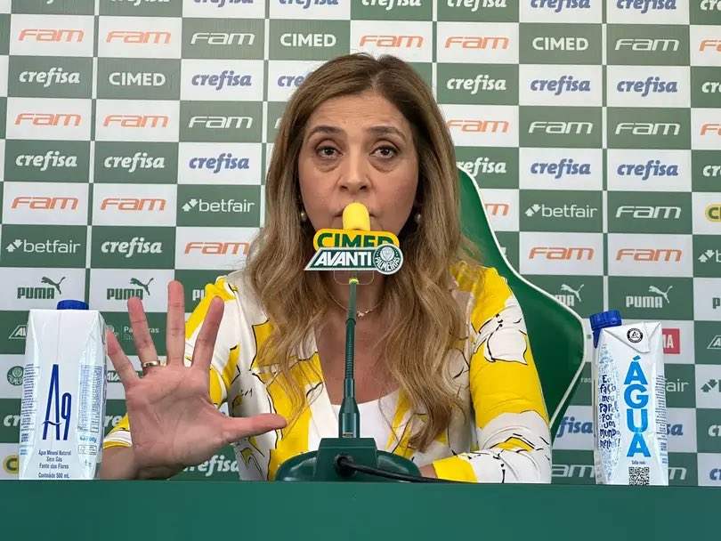 futebol_info's tweet photo. Leila Pereira dispara:

"A grande emoção (em anos anteriores ao patrocínio da Crefisa no Palmeiras) era quando não caía. Hoje as pessoas ficam estressadas porque de quatro Libertadores, ganhamos duas e em duas saímos na semifinal. Isso é ridículo."

🗞 @geglobo
📸 Emilio Botta/ge https://t.co/3S4jeJd5uQ