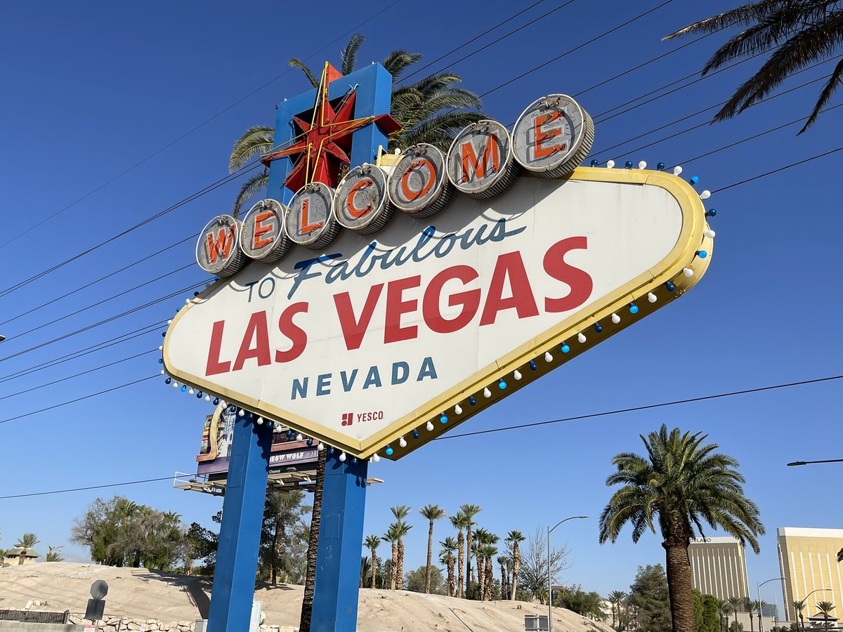 ClarkCountyNV's tweet image. #WeStandWithIsrael
🇮🇱🇺🇸
In support of the people of #Israel, the lights on our iconic “Welcome to Las #Vegas” sign have been changed to blue and white - the colors of the Israeli flag.