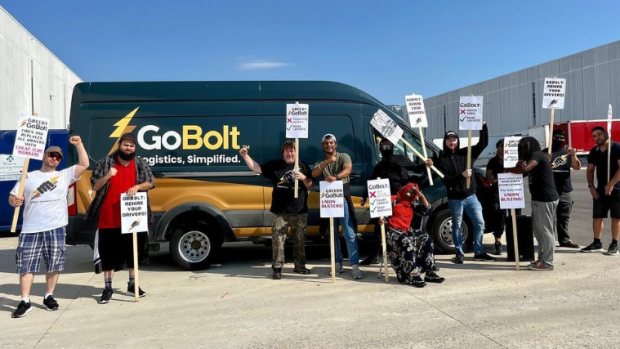 CP24's tweet photo. Group of Ontario drivers protesting 'mass termination' from U.S.-Canada delivery company months after forming union https://t.co/TGnl7SglTB https://t.co/WD5M9DJtHM