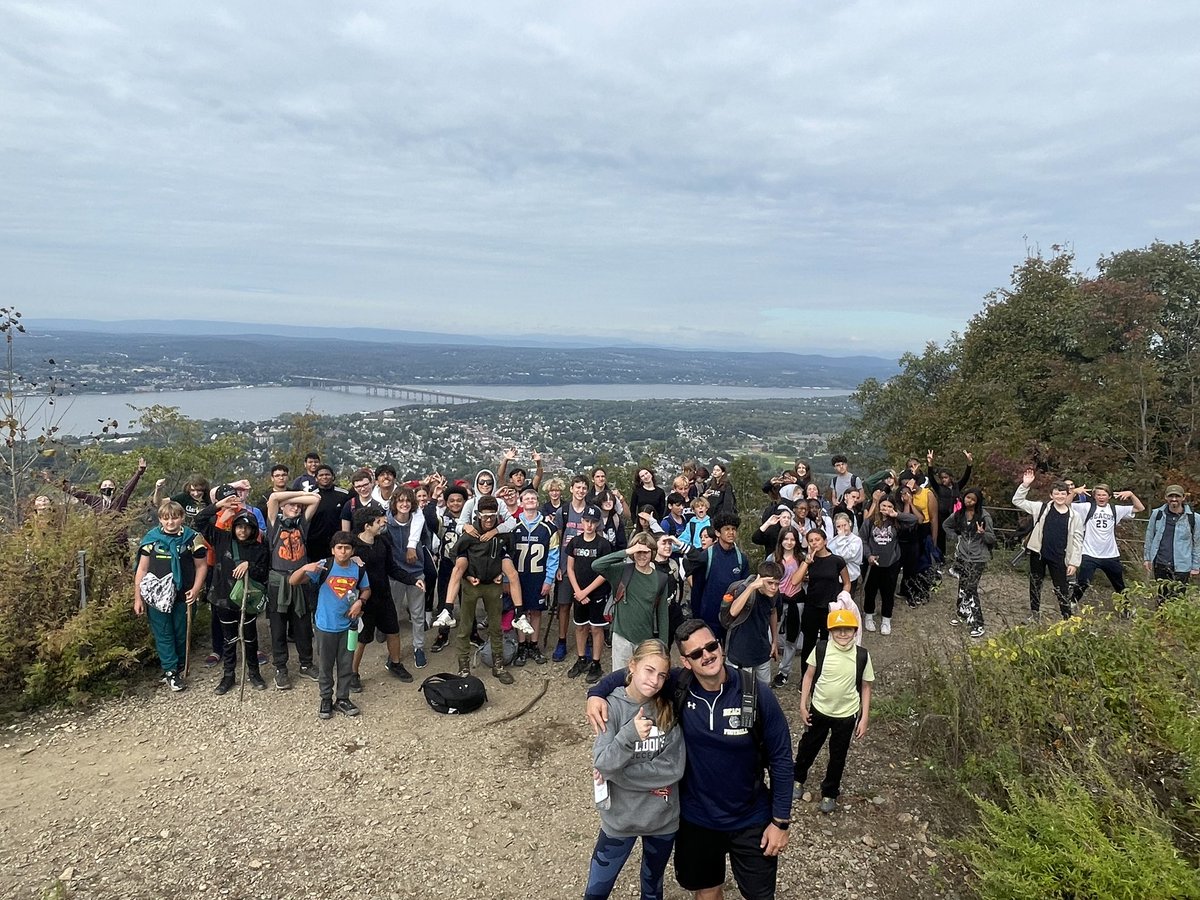 RomboutPE's tweet photo. October 11, 2023. 8th grade hiking/ swimming trips. Great day for all… thank you to everyone that helped as always @BCSDBulldogs @CoachCarofano https://t.co/PJ4oqDWmSR