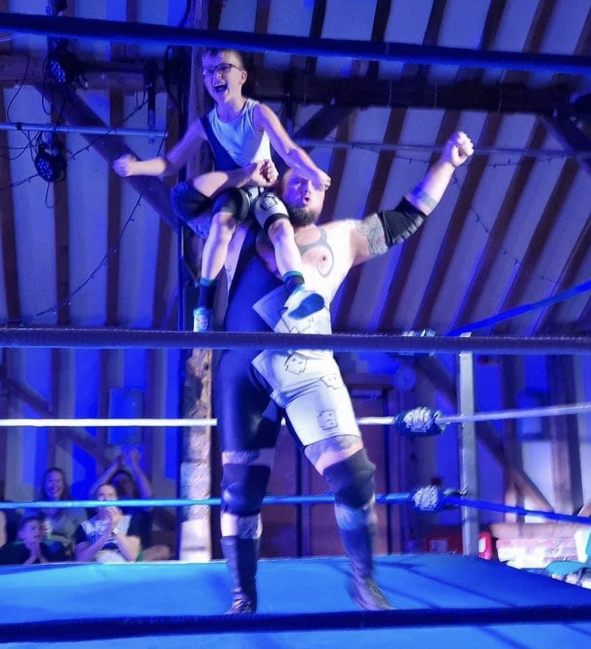 Sunday at the @HangerFarmArts for @LDNwrestling. Me, a full house of screaming fans and my best pal big Ernie on my shoulder! This is why I still do it! I’ve got the best job in the world! #Wrestling #Entertainment #Family #Fun #GoodTimes #Smile #Cheer #Fan #Pic #Pose #Awesome