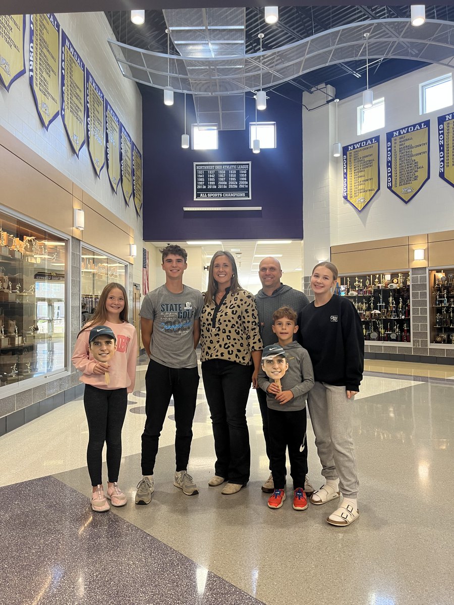 Bryan Athletics (@bhsgoldenbears) on Twitter photo 