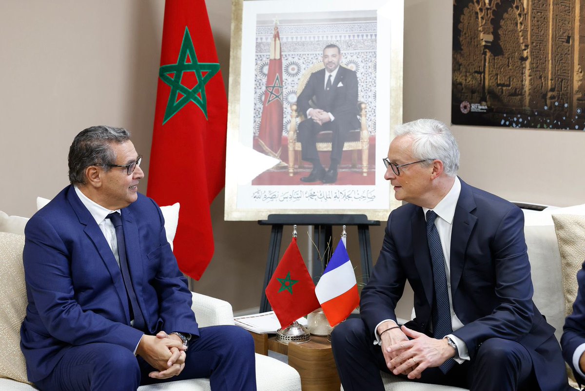 Très bon échange avec le chef du Gouvernement Aziz Akhannouch, la ministre de l’Economie et des Finances @FettahNadia et le ministre du Budget Fouzi Lekjaa. Une occasion précieuse pour évoquer les enjeux économiques communs au 🇲🇦 et à la 🇨🇵, dans un monde en plein bouleversement.