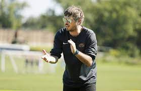 TFConsortium's tweet photo. 2023 TFC-CHI Speaker Profile:  @BobThurnhoffer 

Louisville sprints and jumps. 

18 years: UIC - Loyola - New Mexico - Louisville

Coached TWO 26' long jumpers last year at NM (both have transferred to LV)

Bob has attended multiple TFC's and is a rising star in T&amp;F. https://t.co/9w95DYNDX8