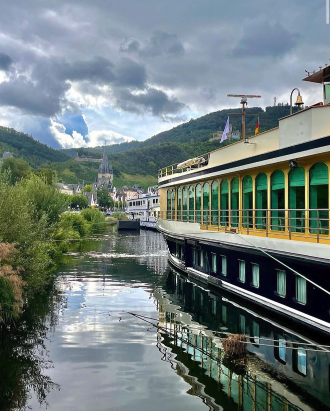 TreadRightOrg's tweet image. TreadRight supports the Path2Zero project in collaboration with @UniworldCruises, led by Delft University of Technology. This 5-year research project is aimed at leading the transition of the European inland shipping industry towards net zero. #maketravelmatter #climateactionnow