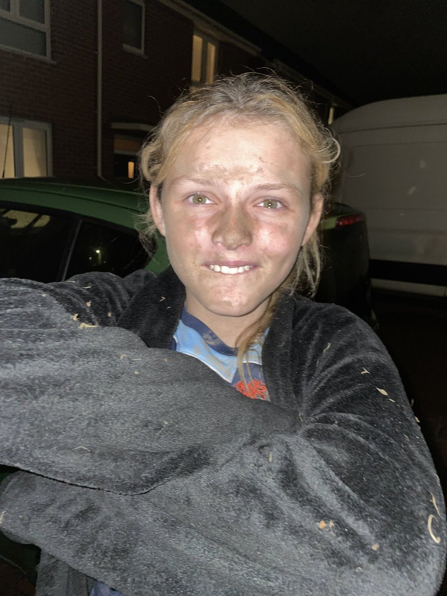 adi_jarvis's tweet photo. Never happier than when she’s covered in mud 😂 @RugbyArrows https://t.co/JeicLs4VOg