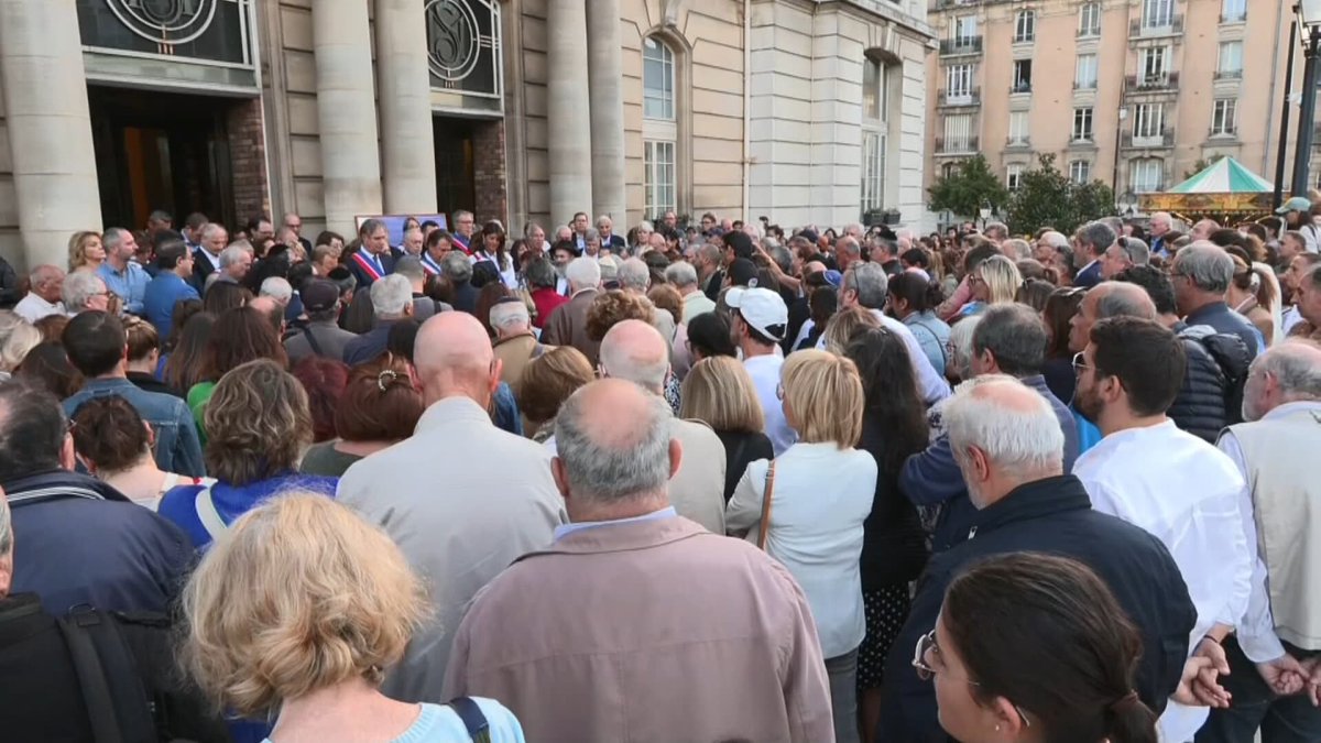 Saint-Maur-des-Fossés: plusieurs centaines de personnes pour le rassemblement en soutien à Israël
l.bfmtv.com/U0q