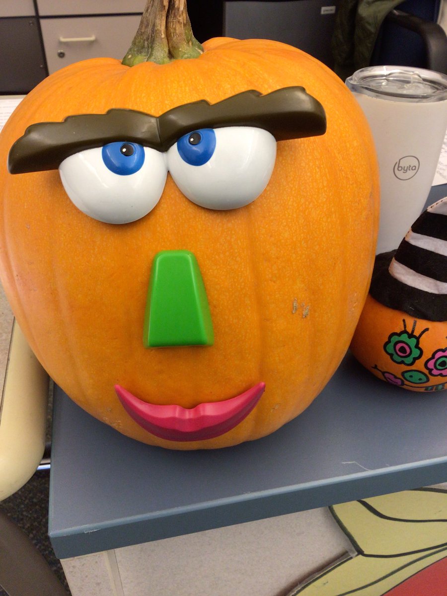 WalgerJulie's tweet photo. Every year I bring in pumpkins and we see how long they will last. Let’s see how theses do. #MNSWolves #Empower95 https://t.co/CmEs7VlPYF
