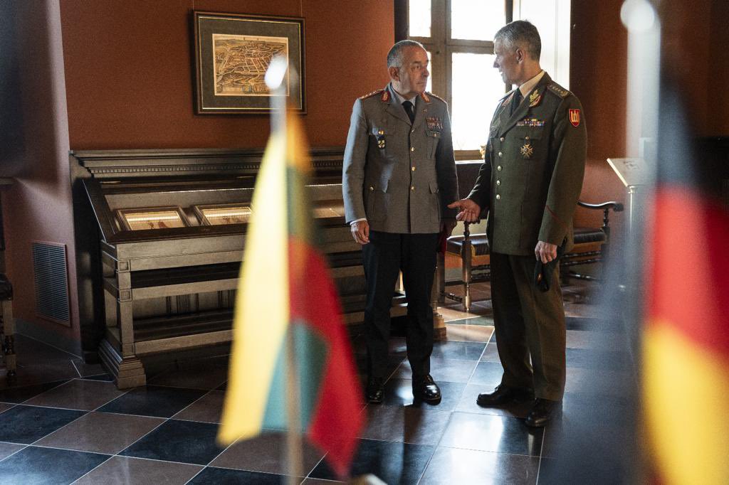 General Carsten Breuer tweet media