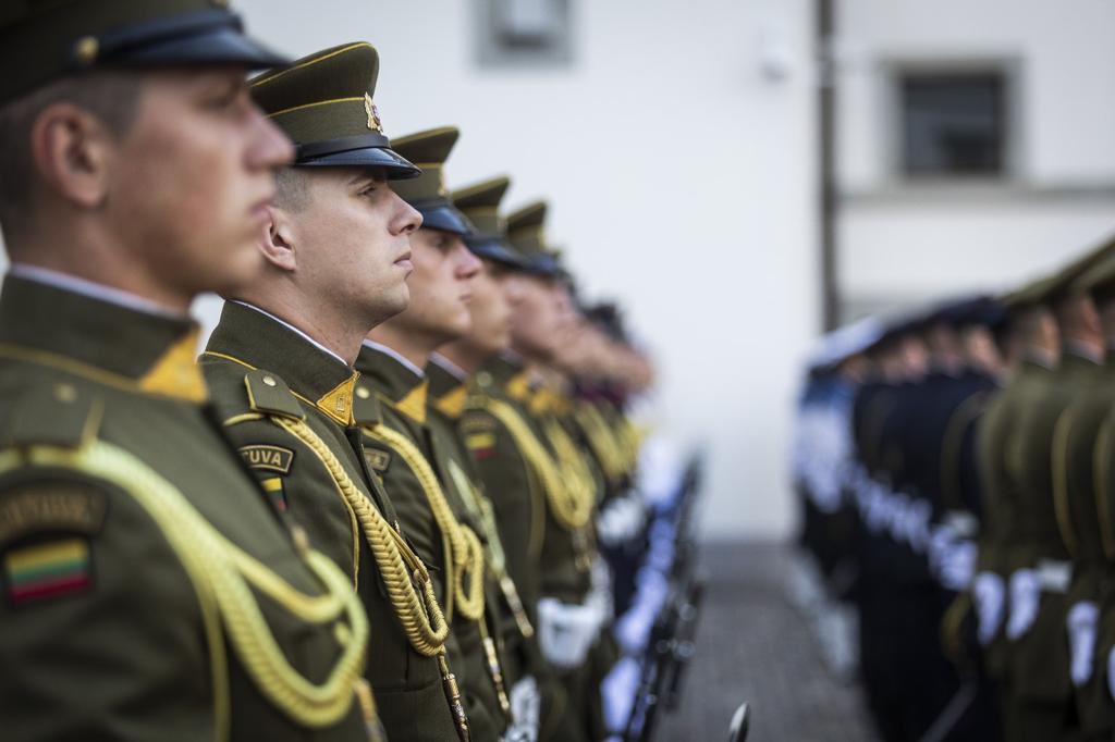 General Carsten Breuer tweet media