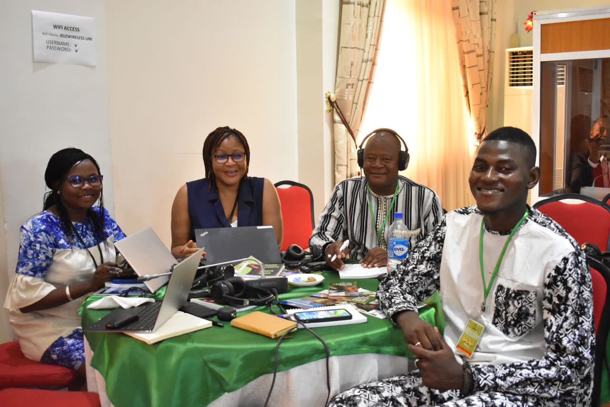 BBalguissa's tweet photo. L'apprentissage ne s'arrête jamais.
En ce moment, je suis immergée dans 1 formation du Projet @aacjinaction en communication et plaidoyer pour lutter contre les défis climatiques en Afrique, qui se tient à Abuja au Nigeria💪🌎 #AACJ #CommunicationClimatique #CONAJEC #A2E #Oxfam https://t.co/8HWspFS0Nr