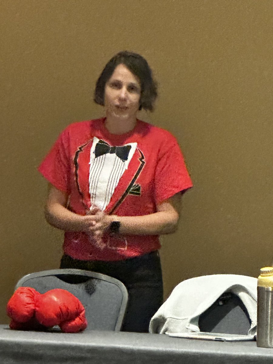 GEMS boxing referree— the multi-talented Dr. Southerland ⁦@GeriatricEDNews⁩