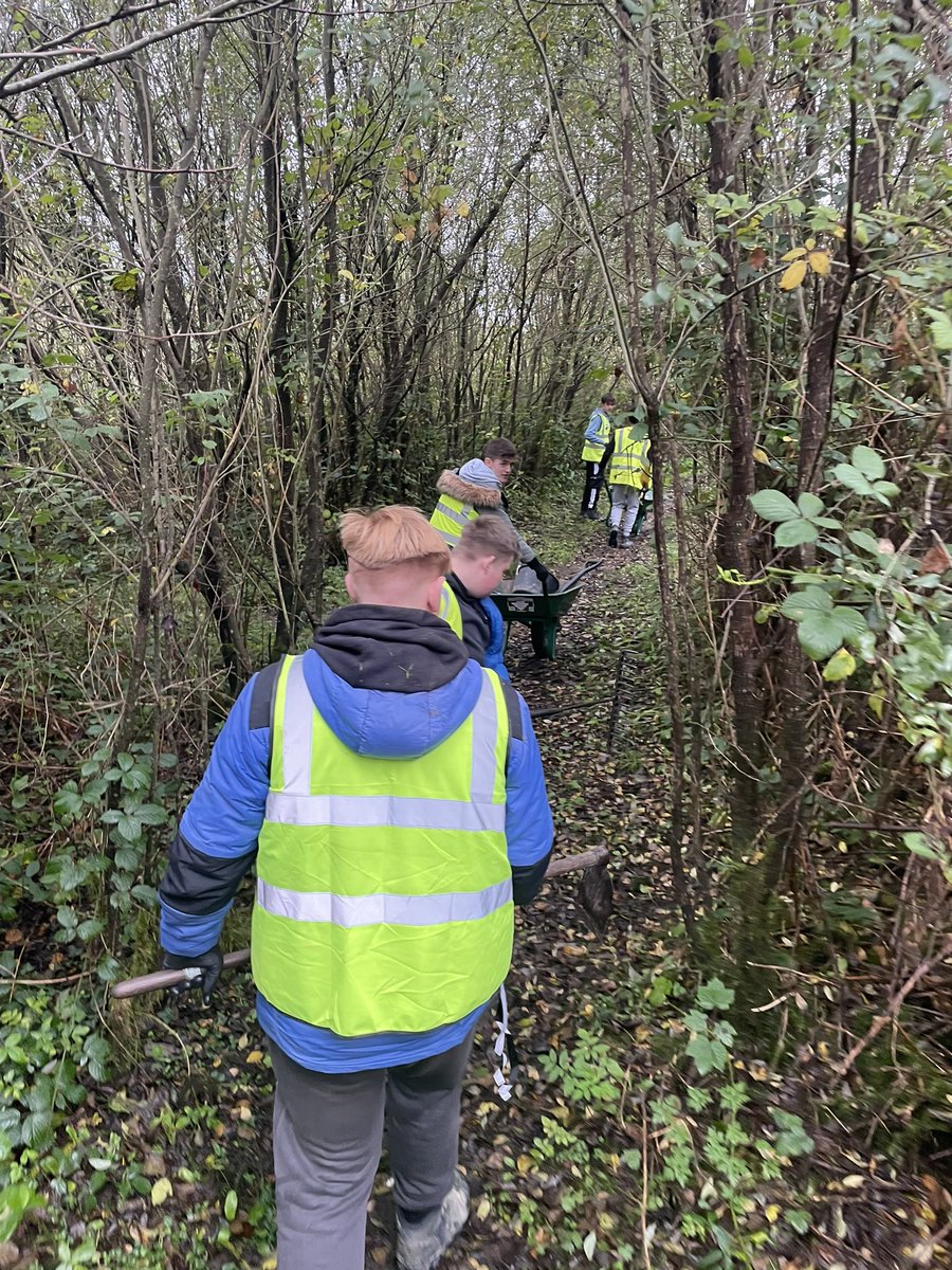 Our level 1 group-A multi trade, begin their exciting journey to employment with an educational visit to #parccraiggwladus in preparation for their work experience and development of employability skills! Da iawn pawb 👏🏼 #employability #heritage #skills #construction #nptcgroup