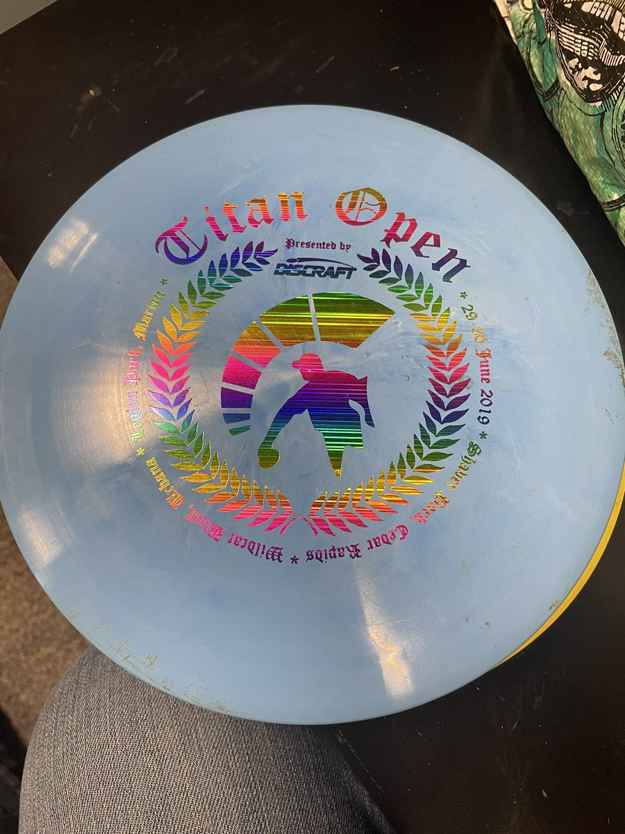 jrummer's tweet photo. @DiscraftDG question.  Can someone tell me the spec of this disc?  It says Vulture on the inner rim.  Thank you!! https://t.co/J7RMq58wFy