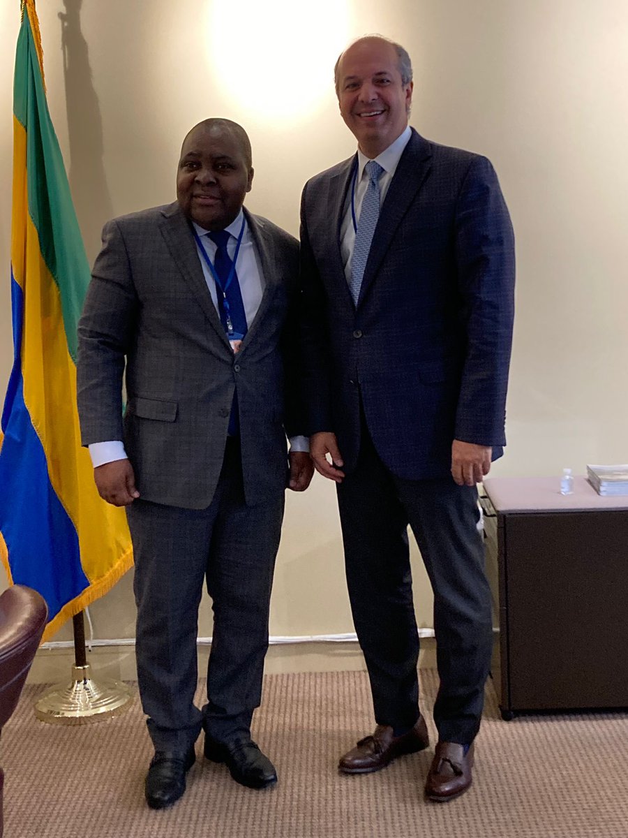 El embajador @JoseBlanco sostuvo hoy una reunión con el embajador @AmbassadorBiang , Representante Permanente de Gabón 🇬🇦 ante las Naciones Unidas y Presidente del Comité de Sanciones 2653 sobre Haití en el Consejo de Seguridad. En el encuentro pasaron revista a los trabajos de…