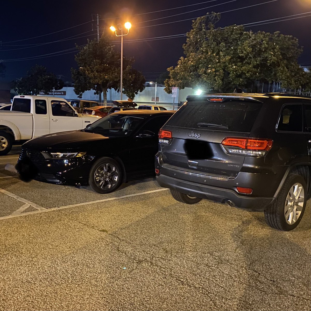 NickPang_Stl2LA's tweet photo. Guess the rule is that if there’s no parking spot, you can just park anywhere. Who knew 🙄 #IAmTheMainCharacter https://t.co/KPJhjAcsKs