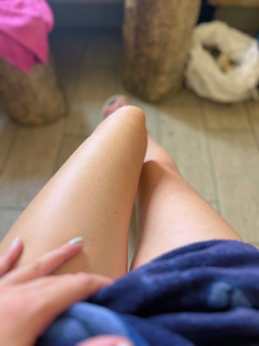 bath house day 💦🍒 https://t.co/ojZFsF6rti<a href="/tag/magic"class="tags"><span>#magic</span></a>