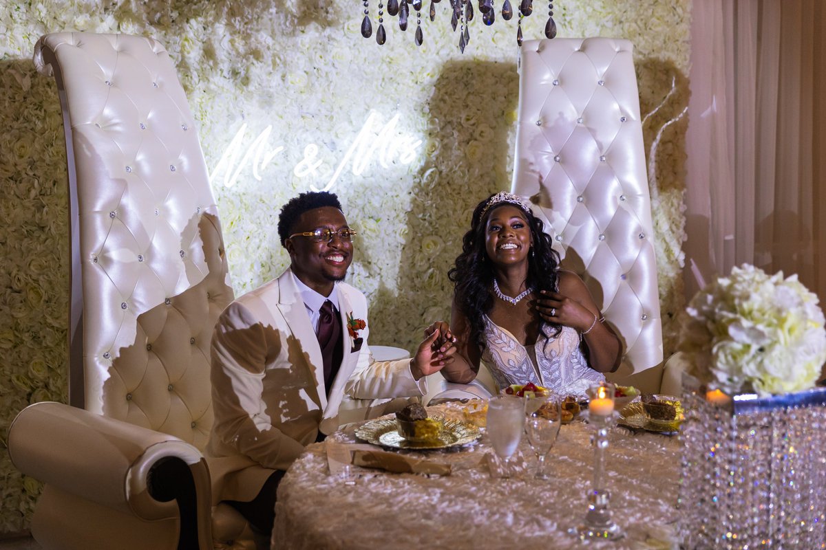TaybaeDuhh's tweet photo. Delasbour —> Pope 💍
#SeptemberBride #BlackLove #RealLove #WeddingDay https://t.co/GAL7yGGiAC