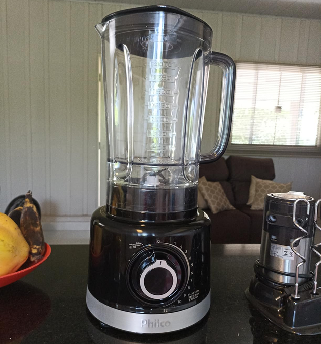 Liquidificador Philco Turbo Pro Maxx 6 3L Preto PLQ1550-127V