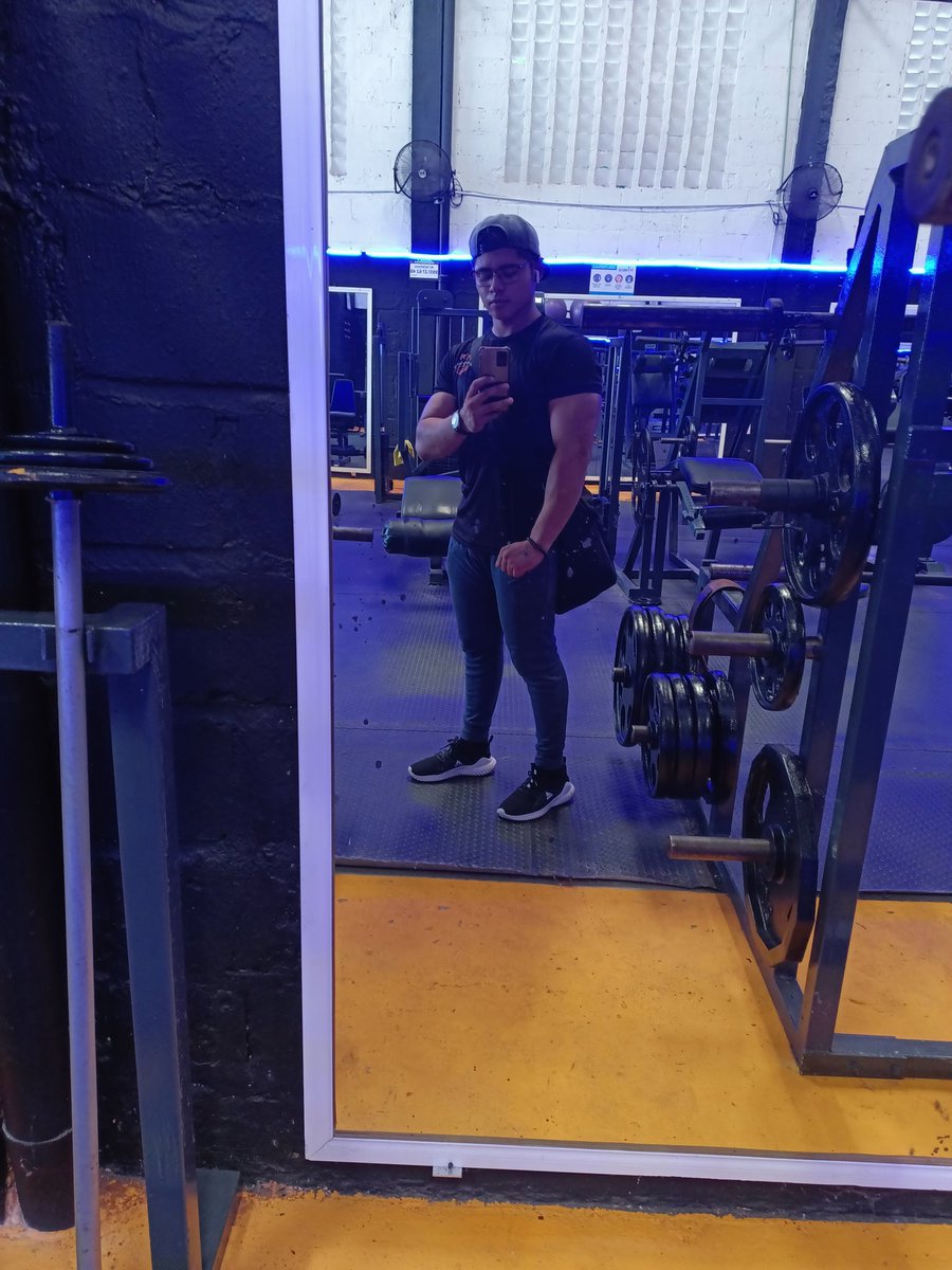AnglesFabin1's tweet photo. Seguimos mejorando. 🍂
#gym #fitness #cbum #Mexico #hoy #Tendencias https://t.co/ZriKVjaAMb