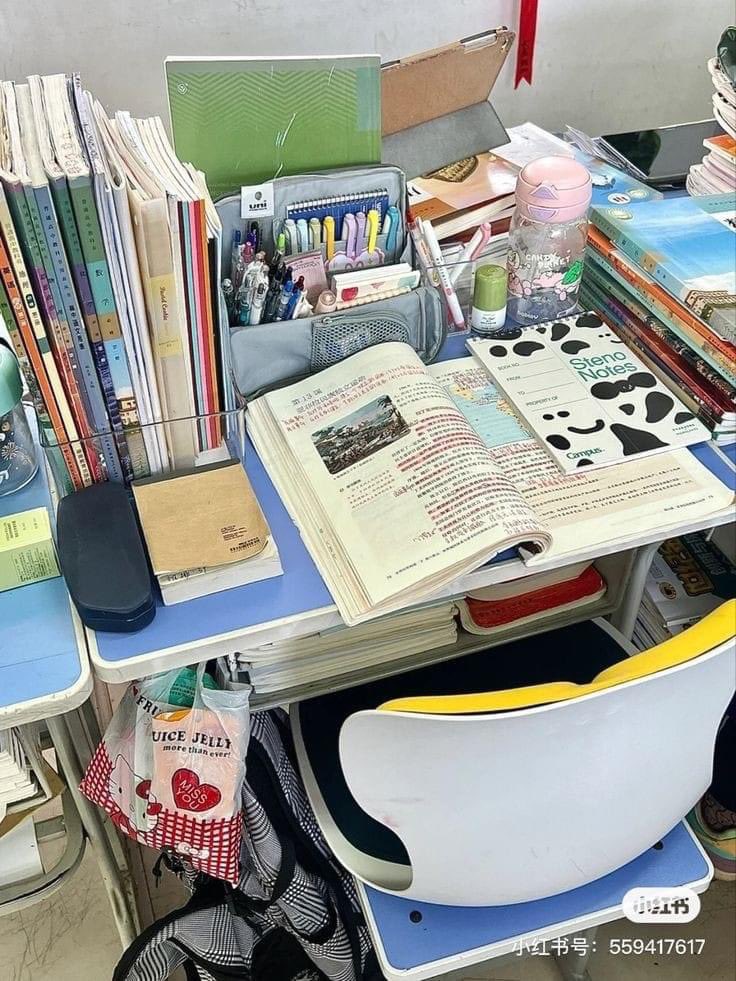 ياربّ الهمم تكُون دائمًا عـاليـة 💯❤✨️
تُحـبّ العلم و تَـتَلقّى بـشوق و حَـمَـاس📚💕

الفصول الدراسية كما يجب أن تكون 🦋

#جرعة_تحفيز