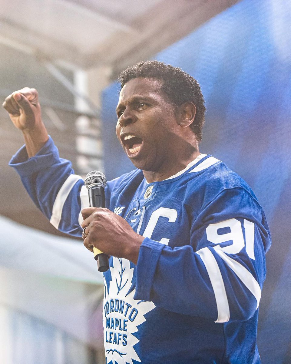 Toronto Argonauts (@torontoargos) on Twitter photo GO <a href="/MapleLeafs/">Toronto Maple Leafs</a> GO ‼️
Good luck to our buds in blue on the upcoming season 🌊🍁#LeafsForever x #PullTogether GO <a href="/MapleLeafs/">Toronto Maple Leafs</a> GO ‼️
Good luck to our buds in blue on the upcoming season 🌊🍁#LeafsForever x #PullTogether