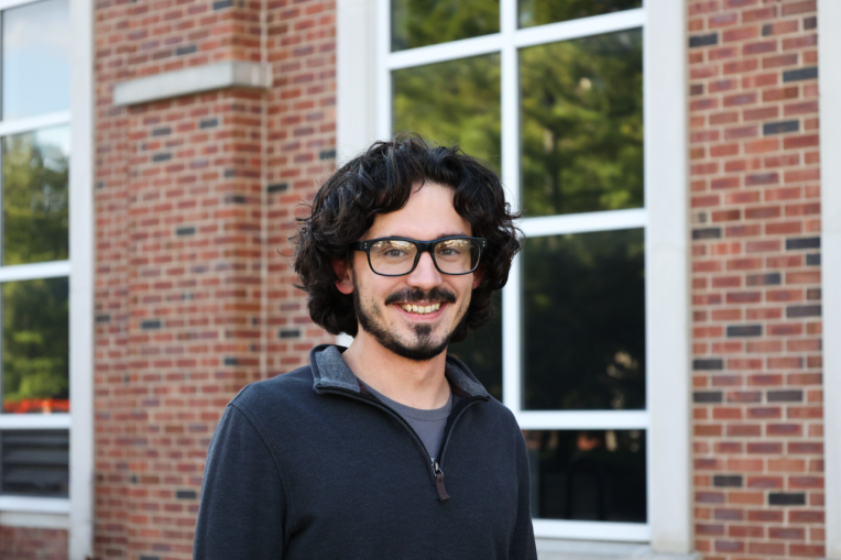 Congratulations, Ricky!
Ricky is so deserving of this award. To read more about him and his philosophy in the classroom, follow the link in bio!#RedbirdProud #HistoryEdBirds #illinoisstateuniversity #alumni
news.illinoisstate.edu/2023/10/biling…