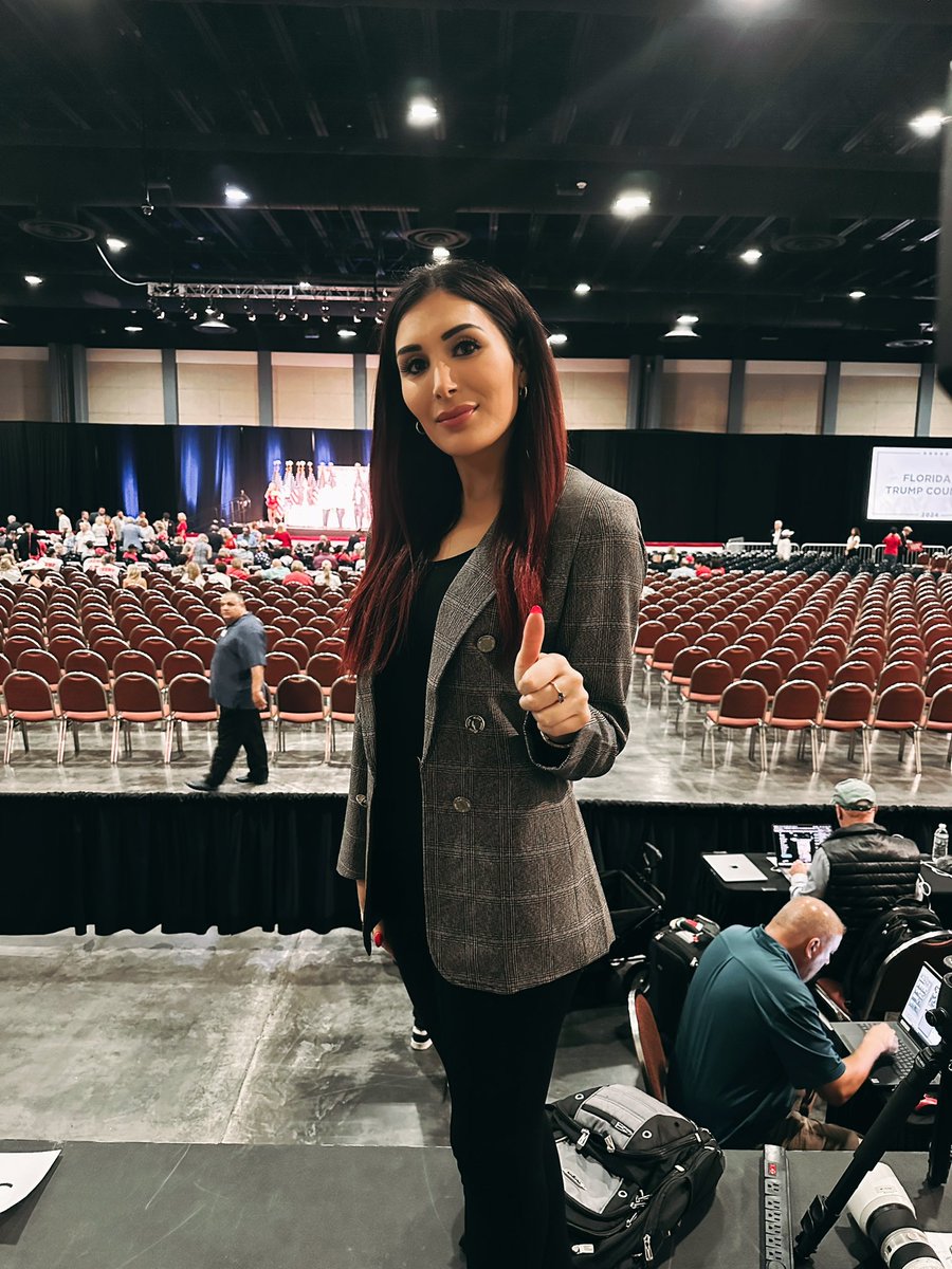 All set up in the media section to LIVESTREAM President @realDonaldTrump’s speech in West Palm Beach, Florida today, where he’s speaking to #Club47. 

Doors just opened and people are pouring in. It’s SOLD out. #Trump2024 

Watch LIVE on my Rumble at 6:30 pm EST 

WATCH HERE:…