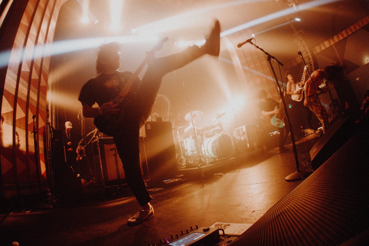 syscband's tweet photo. 2 MORE SHOWS!!! San Diego tonight at House of Blues and Santa Ana tomorrow at the Observatory. The last 2 California shows were nuts.. lets keep that up! 📸: @iamjoecalixto https://t.co/x9xXtxdvgR