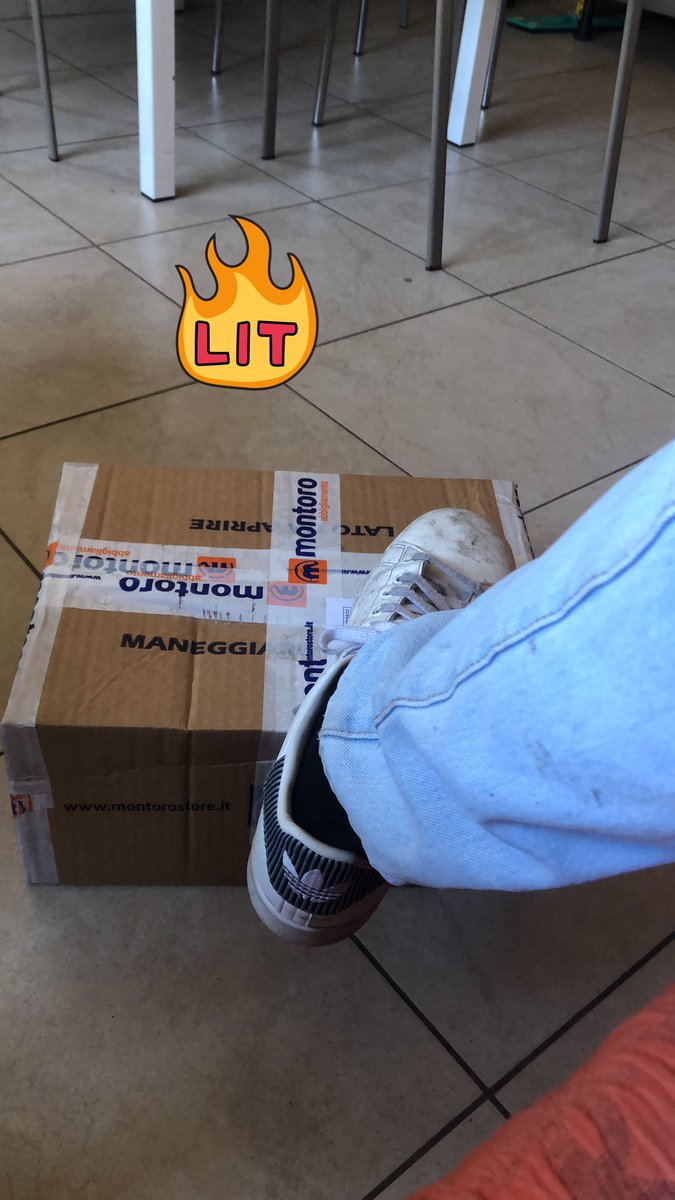 piedidom's tweet photo. Ecco a cosa servite, ad inviare regali al vostro master. 
Like, Vuoi sapere cos’è 💸
RT, vuoi essere quella scatola 📦 
@rt4dom @IT_SlutforALPHA @alphaxfindomrt @RT4DomMusl @FindomAlphaRT @FindomRT8 @IT_SlutforALPHA https://t.co/qDSbwsJkWO