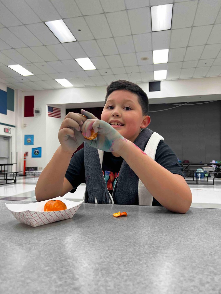 CampFireAK's tweet photo. Snack time = Best time! Providing snack food for our youth that fills them with energy allows for our fun activities to be possible after a long day of school. https://t.co/DRuJJFB7IR