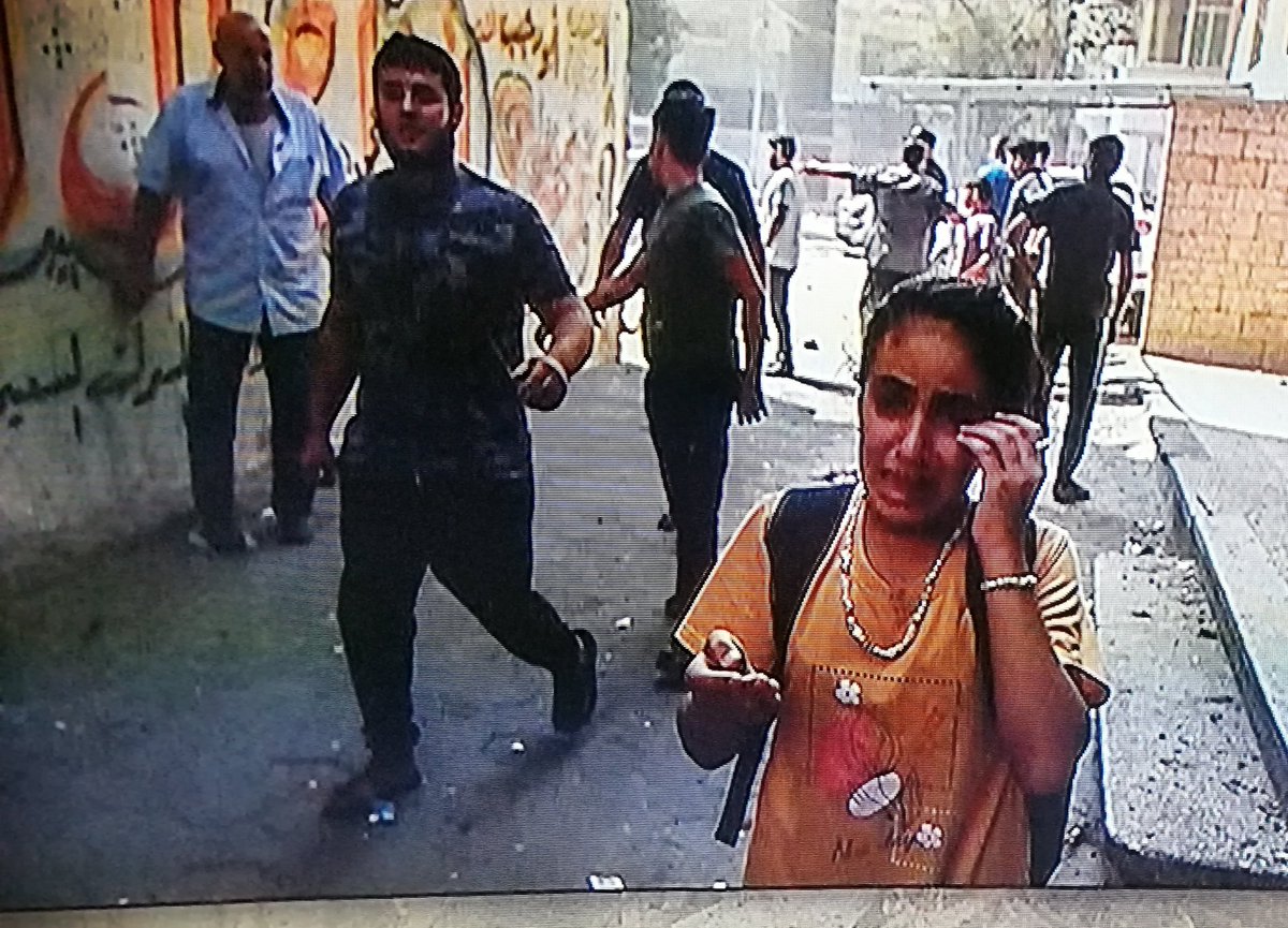 Gazze'de insanlık enkaz altında"                                                                       Dünya kız çocukları  gününde Gazzeli kızların gözleri yaşlı.                     Allah yar ve yardımcıları olsun.                #KahrolsunSiyonizm!