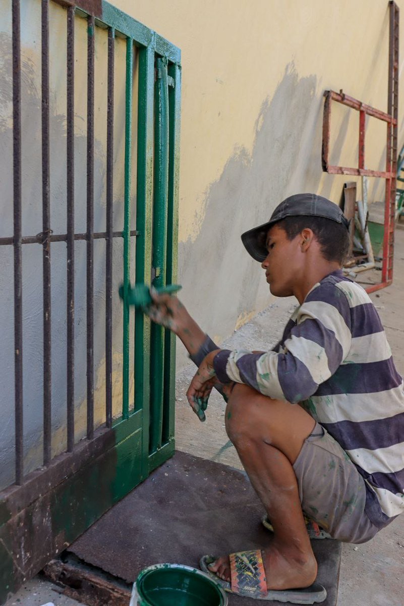 DavidCPsuv's tweet photo. Inspeccionamos los trabajos de rehabilitación que  estamos ejecutando en el estadio de La Rinconada, los cuales avanzan a buen ritmo. Pronto estaremos entregando esta obra a la comunidad 
¡Juntos lo estamos logrando!

#JuventudPatriótica 
@NicolasMaduro 
@PartidoPSUV https://t.co/us5qnfXeoq