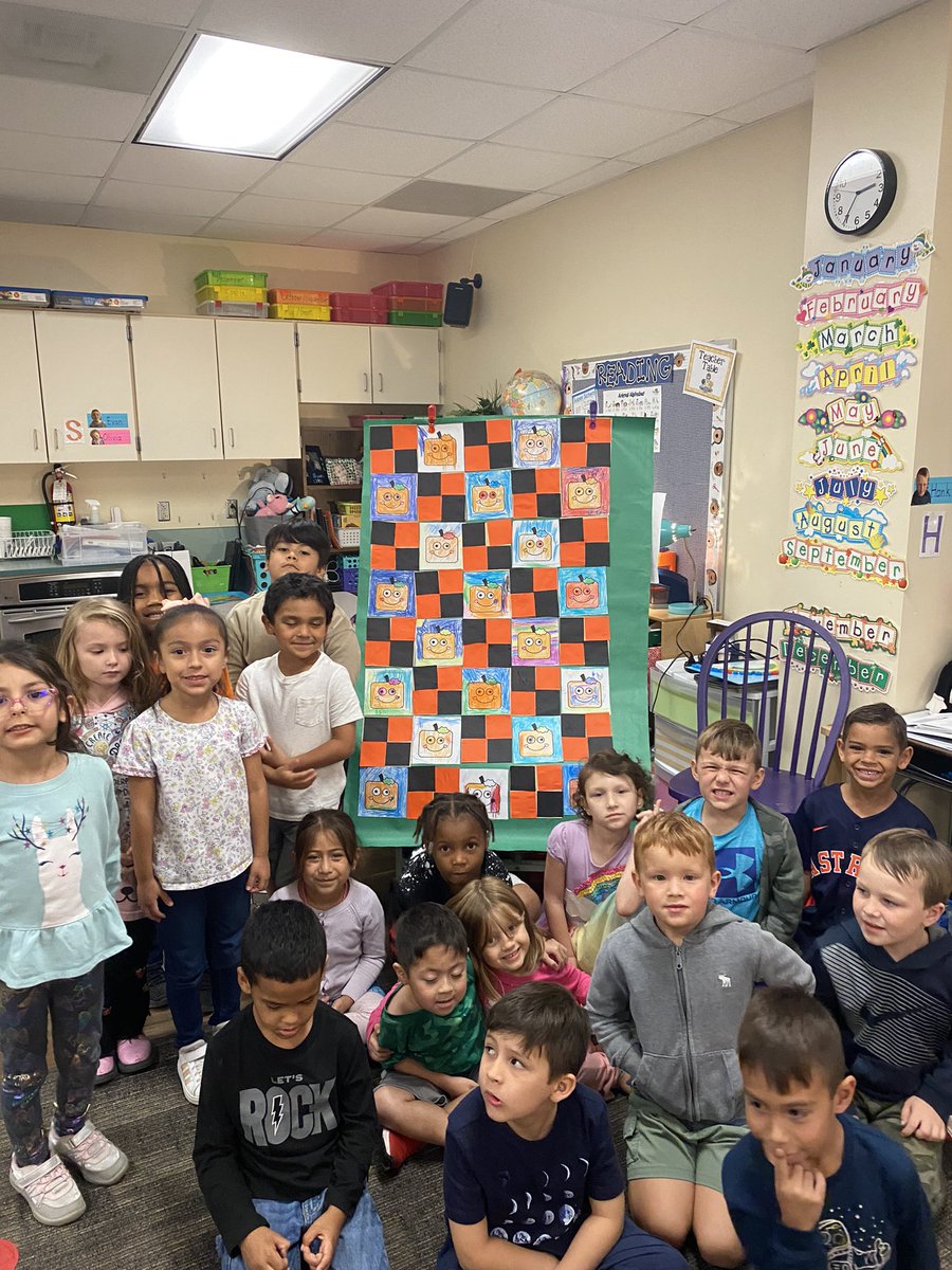 Working with shapes and patterns. Perfect weather this week ti make a quilt!!!! @HumbleISD_FE @HumbleElemMath #Spookley #welovemathcircles #kinderismyhappyplace